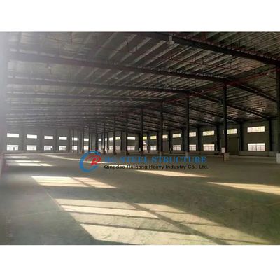بناء مبنى معدني خضراء مع هيكل زجاجي