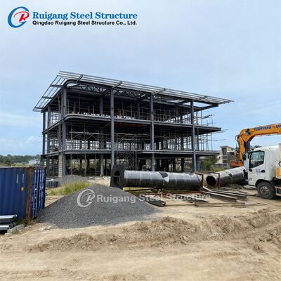 تحمل الرياح حتى 300 كم/ساعة لمبنى فولاذي متعدد الطوابق مع الجلفنة بالغمر على الساخن ودرجة فولاذ Q355/Q235