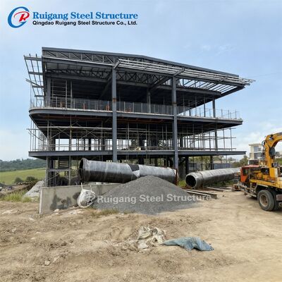 بناء الفولاذ المجهز مسبقاً مع حمولة الرياح تصل إلى 300 كم / ساعة غلاف الصلب الساخن والصف الصلب Q355/Q235